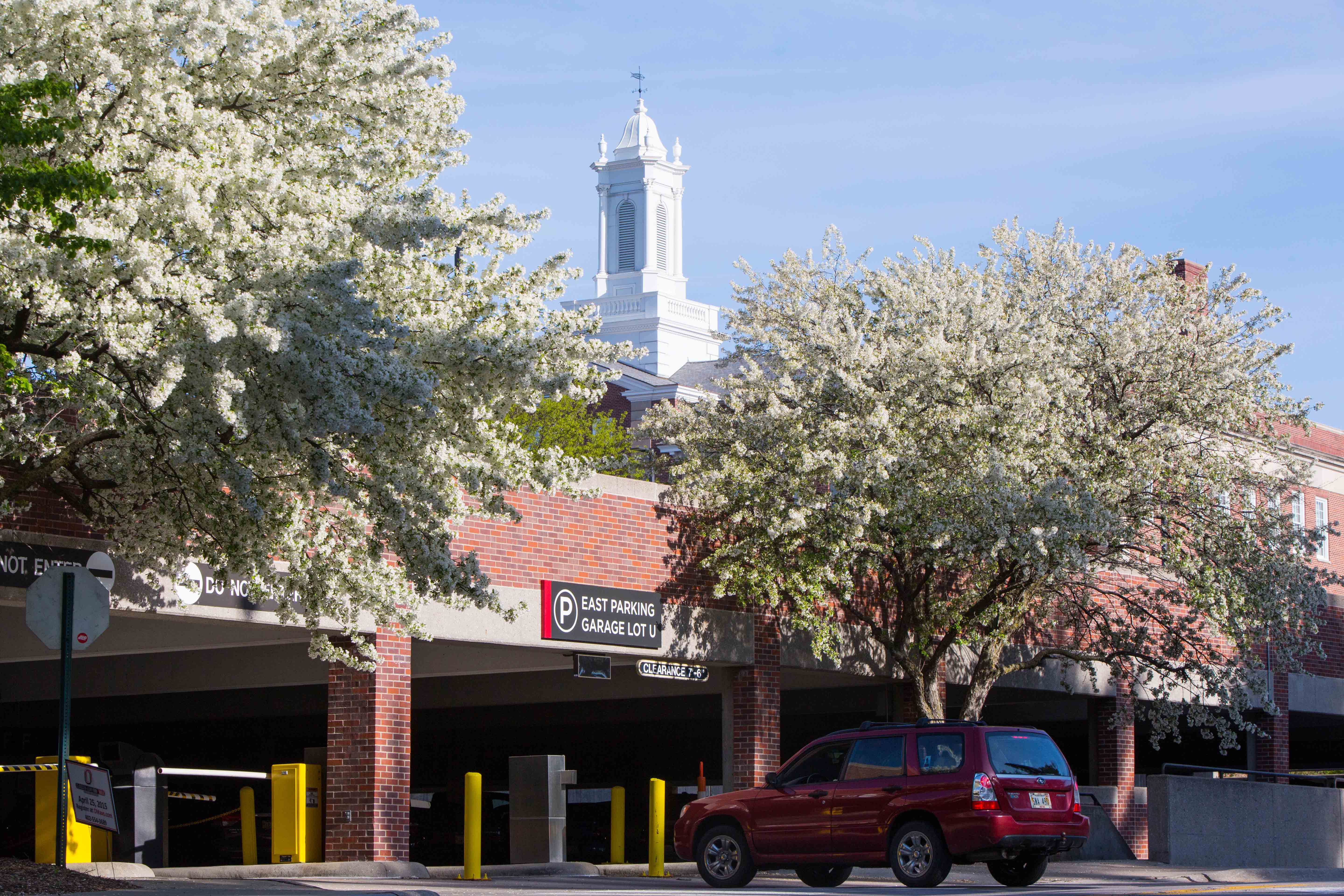 Picture of entrance to East Parking Garage.
