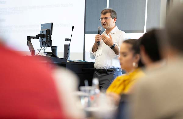Ramazan Kılınç, Ph.D. teaching a class.
