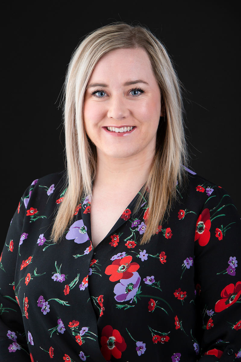 megan lee headshot